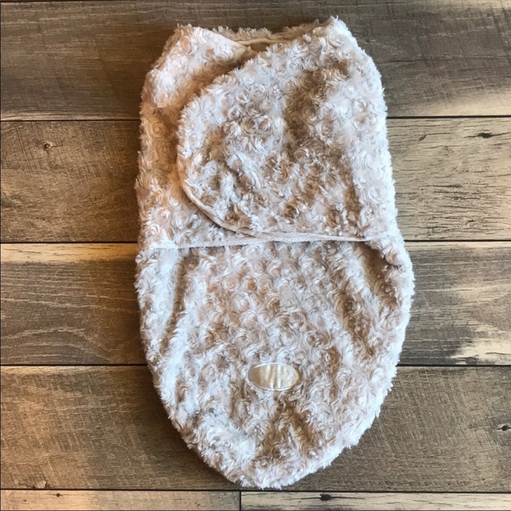 NWOT Blankets & Beyond Minky Rose Taupe Swaddle
